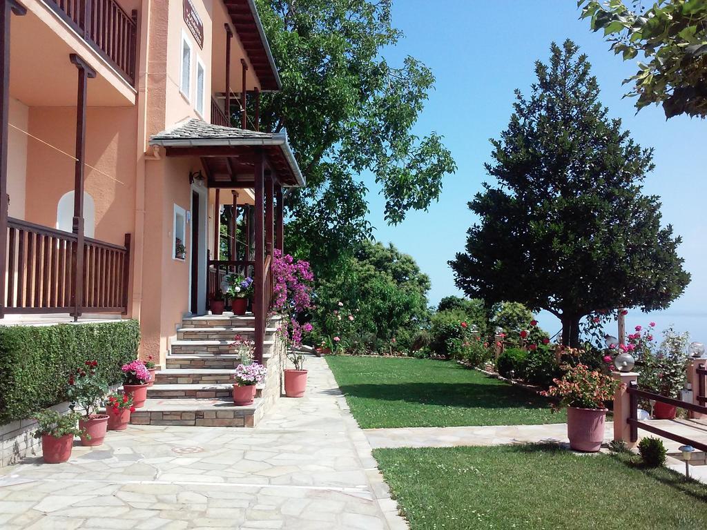 Hotel Alkmini Áyios Dhimítrios Esterno foto
