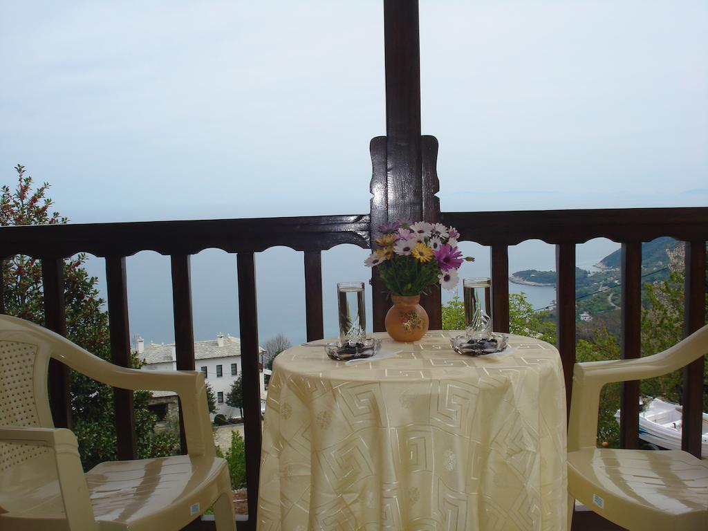 Hotel Alkmini Áyios Dhimítrios Esterno foto