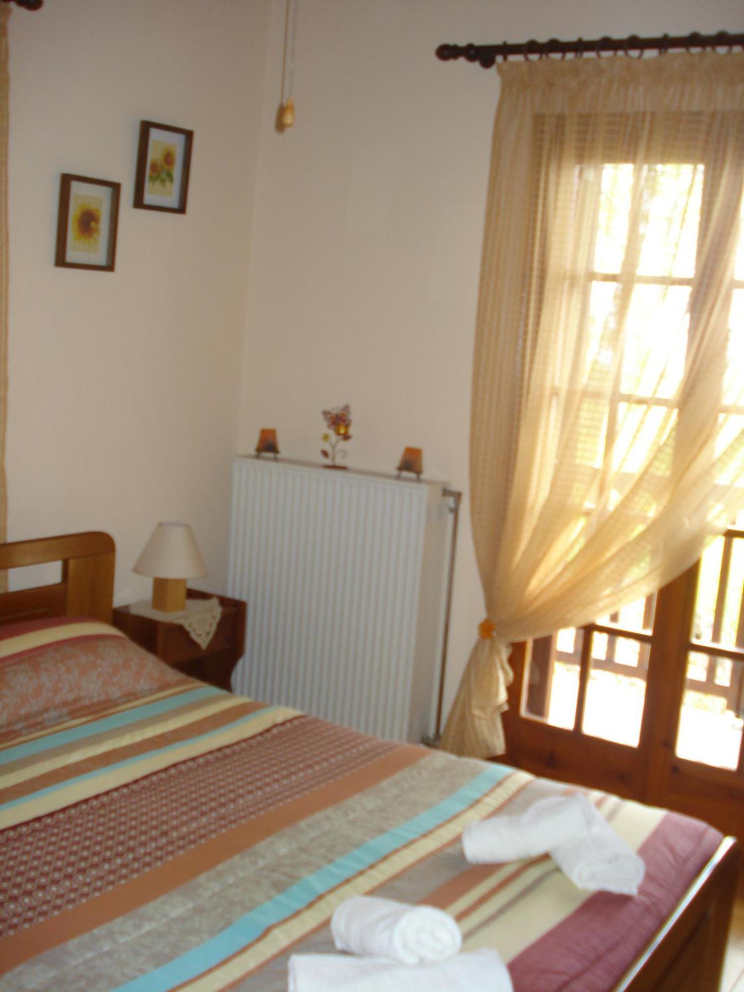 Hotel Alkmini Áyios Dhimítrios Esterno foto
