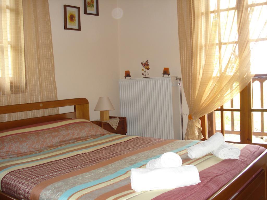 Hotel Alkmini Áyios Dhimítrios Esterno foto