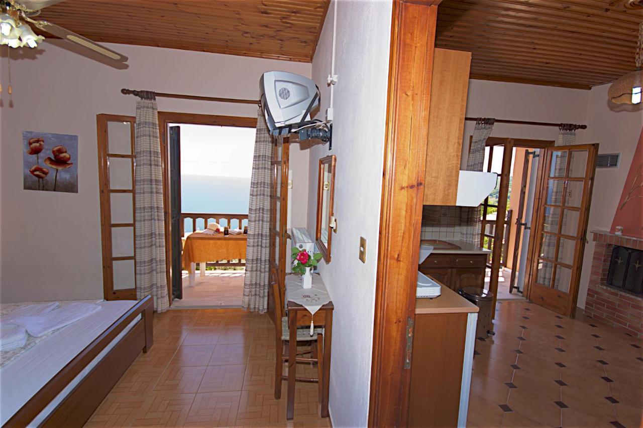 Hotel Alkmini Áyios Dhimítrios Esterno foto