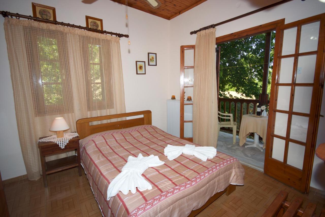 Hotel Alkmini Áyios Dhimítrios Esterno foto